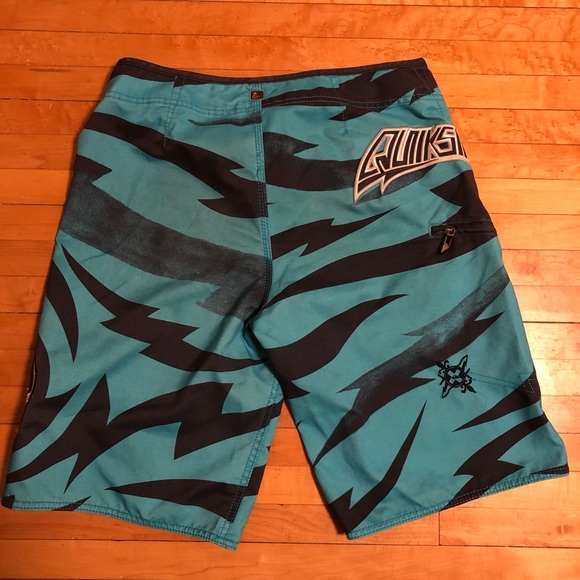 Men’s Quicksilver Board shorts - Picture 2 of 2